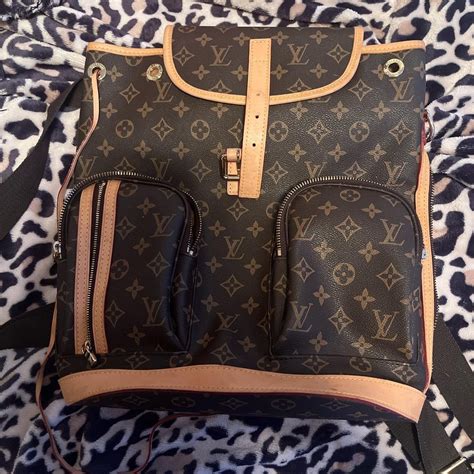 hey pls buy my louis vuitton bag on depop!! its in amazing